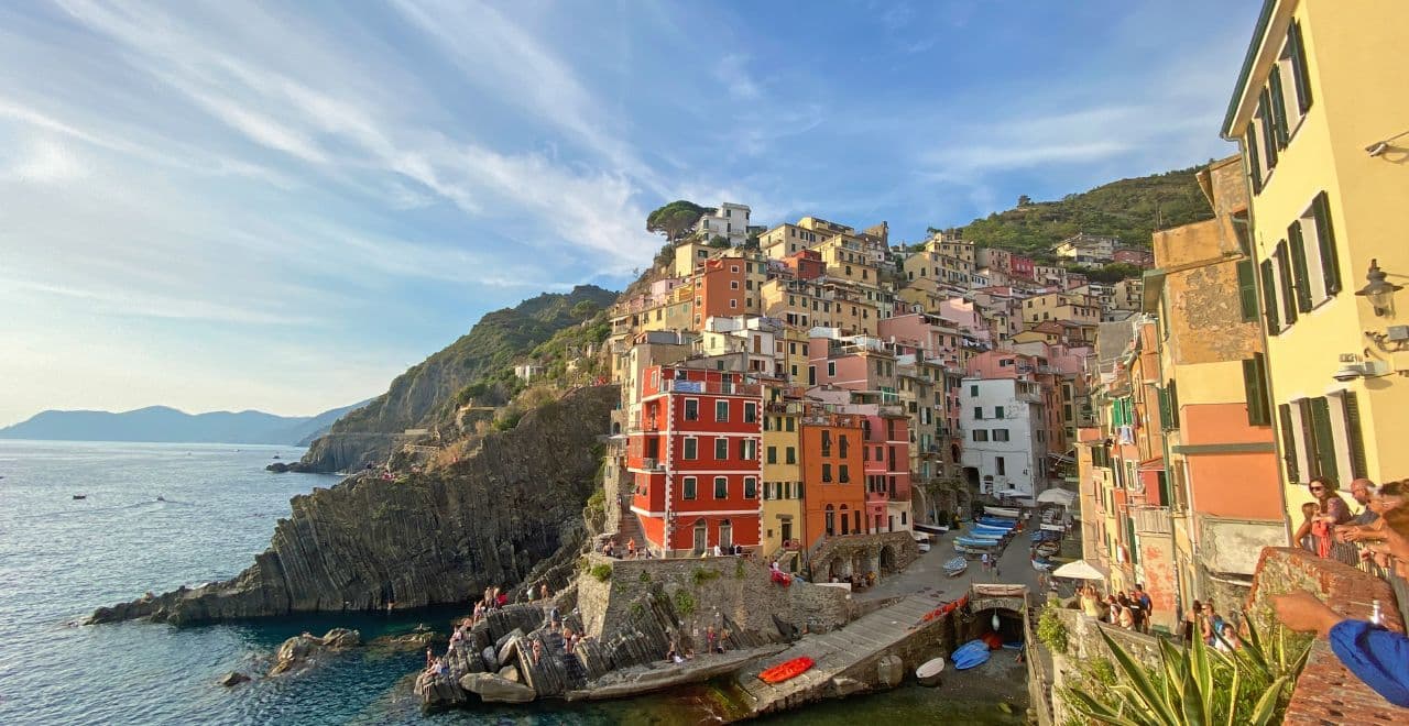 Colorful cliffside buildings in Riomaggiore, Cinque Terre, Italy